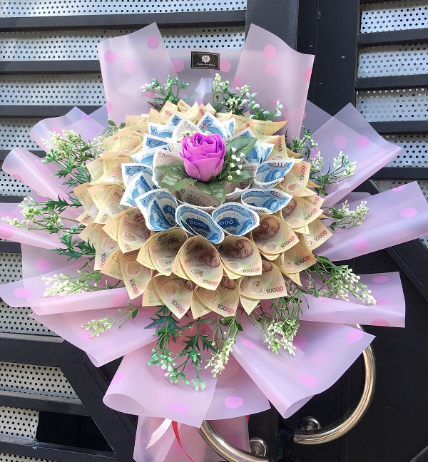 Bó hoa tiền 5k đen chảnh