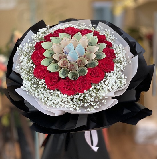 Bó hoa tiền 500k mix 200k